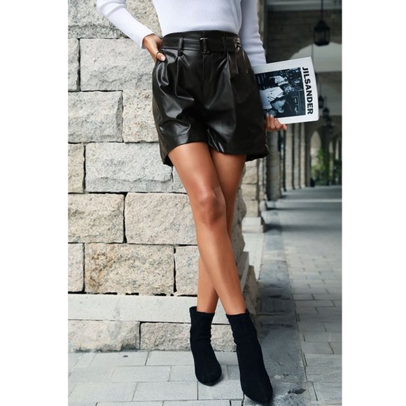 Belted Pleated Detail PU Leather Shorts - Picture 2 of 3
